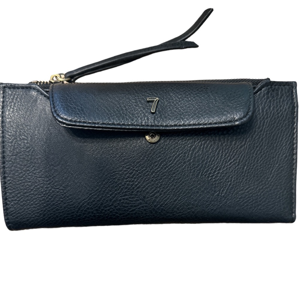 Seven Days leather wallet EUC